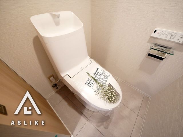 ��t�����ˎs�V����4���ڂ̒��Ã}���V�����̃g�C��