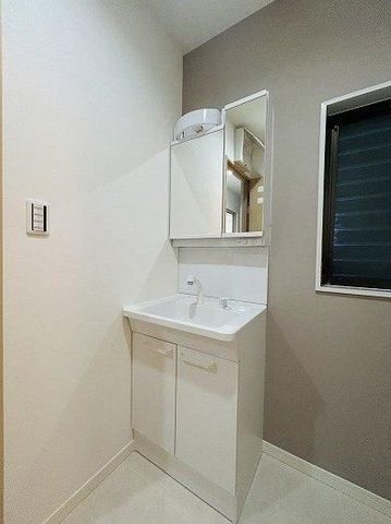 ��t�����ˎs�܍���4���ڂ̒��È�ˌ��Ă̐��ʑ�E���ʏ�