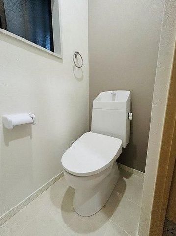 ��t�����ˎs�܍���4���ڂ̒��È�ˌ��Ẵg�C��