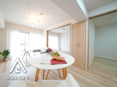 ��t�����ˎs��{�� �̒��Ã}���V�����̃��r���O