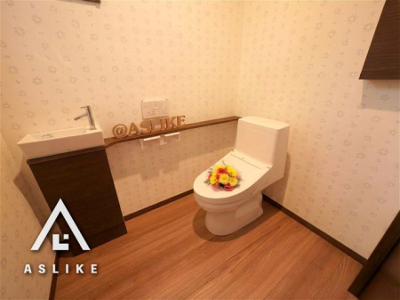 ��t�����s�i�y��2���ڂ̒��È�ˌ��Ẵg�C��