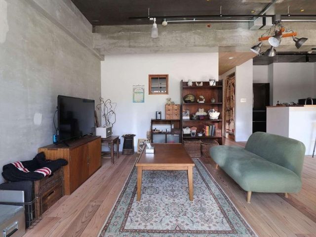 ��t�����ˎs�q�̌�1���ڂ̒��Ã}���V�����̃��r���O