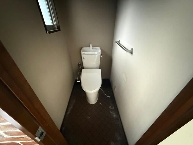 ��t�����s���R2���ڂ̒��È�ˌ��Ẵg�C��