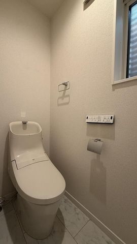 ��t�����s�����˒� �̒��È�ˌ��Ẵg�C��